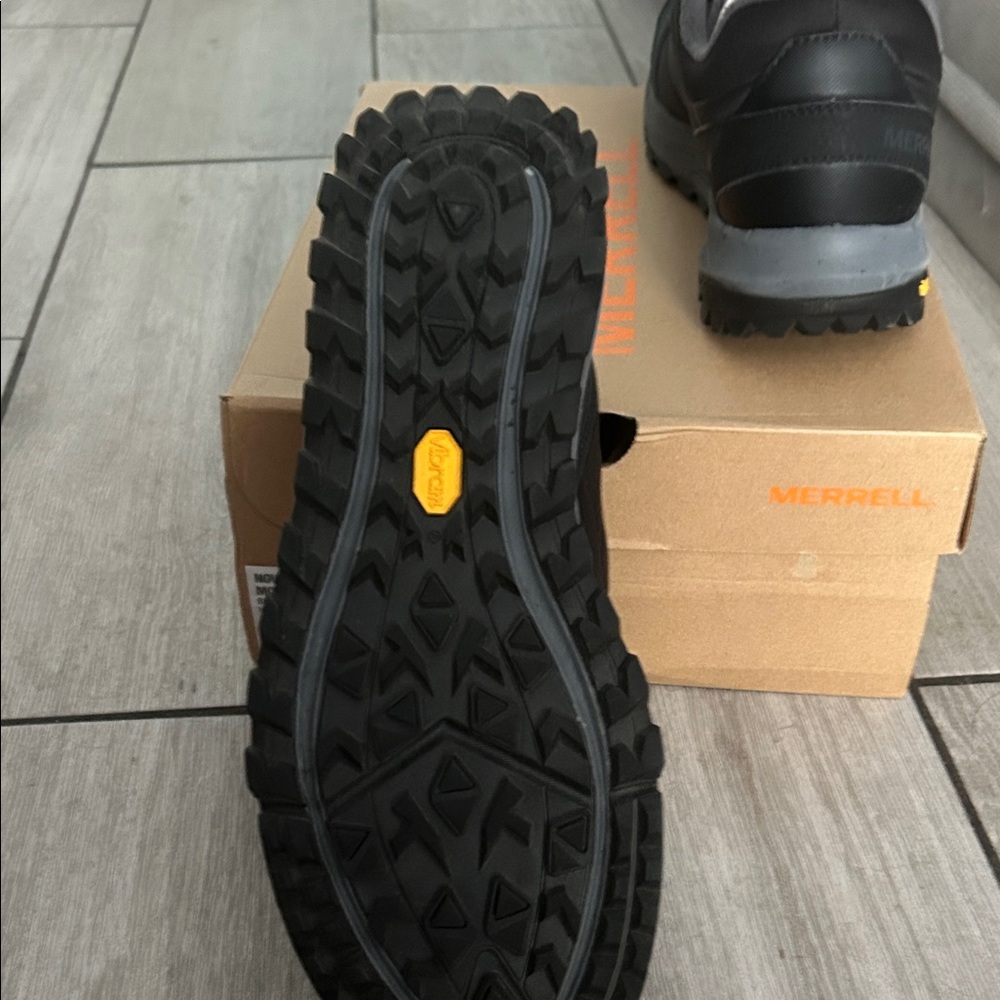 Merrell Men's Black Athletic Slip-Ons - Picture 3 of 5